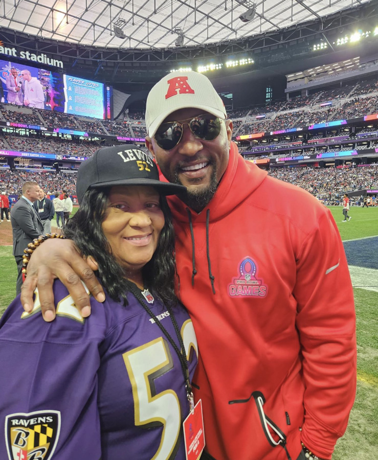 Ray Lewis Sunseria Smith